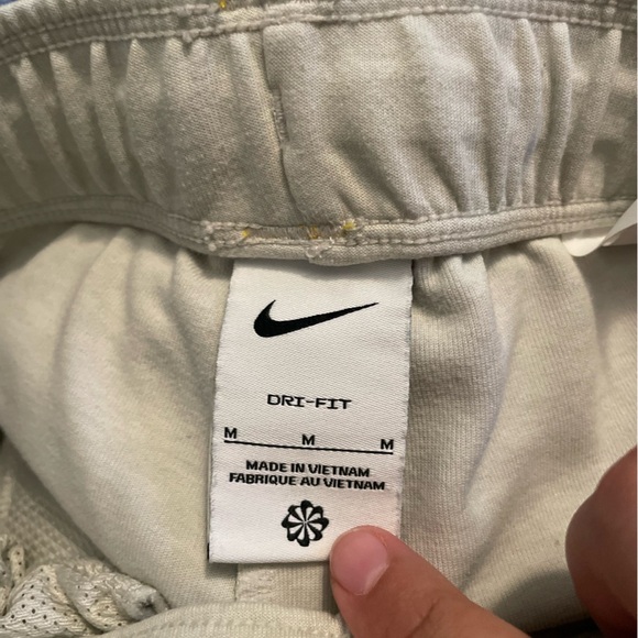 Nike Dri-FIT light bone Performance Big Kids Boys Training Joggers size M - Picture 8 of 8